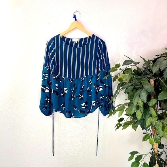 Monteau LA 2 Patterned Long Sleeve Stop - Picture 1 of 5